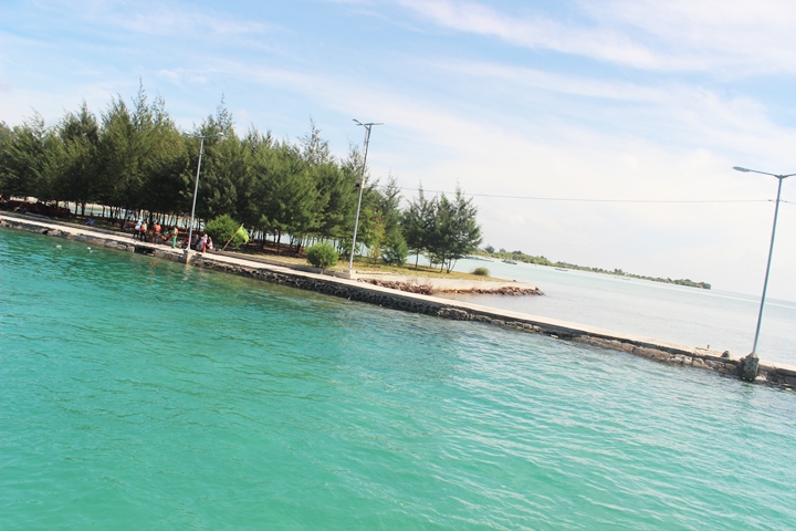 PULAU PENDUDUK DI KEPULAUAN SERIBU